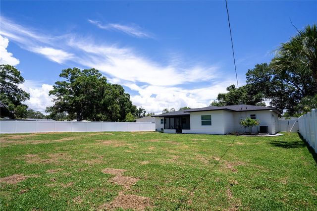 8496 118TH STREET, Seminole, FL 33772