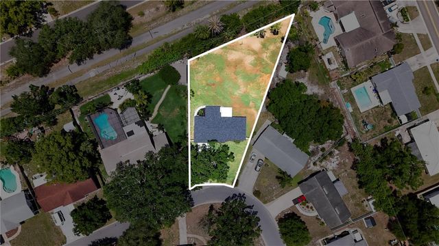 8496 118TH STREET, Seminole, FL 33772