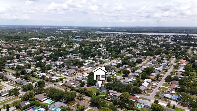 8496 118TH STREET, Seminole, FL 33772