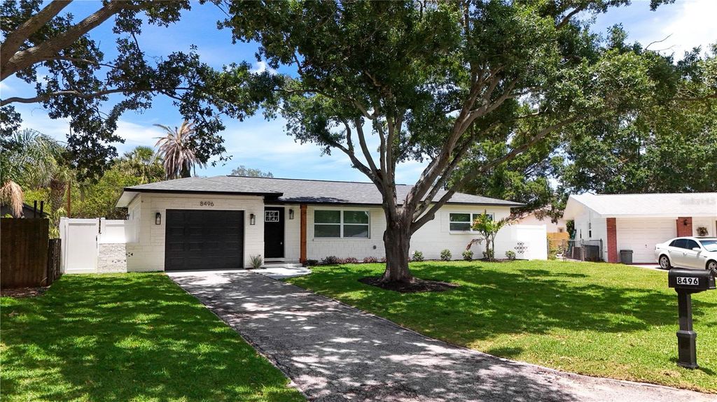 8496 118TH STREET, Seminole, FL 33772
