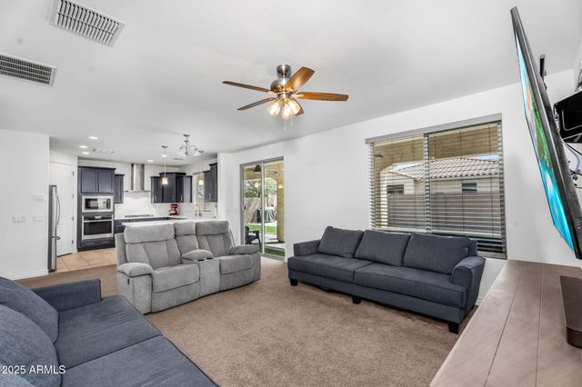 10425 E CORBIN Avenue, Mesa, AZ 85212