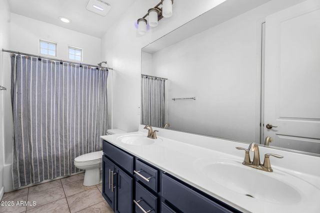 10425 E CORBIN Avenue, Mesa, AZ 85212