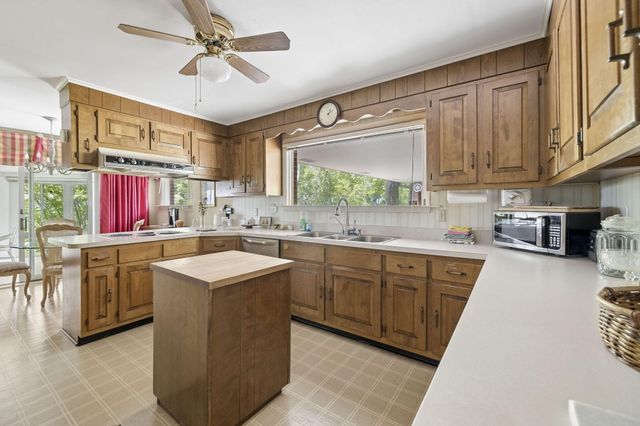 54 Shallowford Road, Chattanooga, TN 37404