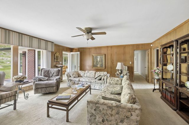 54 Shallowford Road, Chattanooga, TN 37404