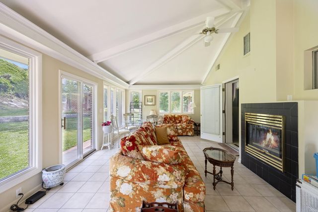 54 Shallowford Road, Chattanooga, TN 37404