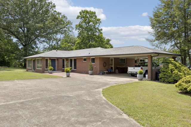 54 Shallowford Road, Chattanooga, TN 37404