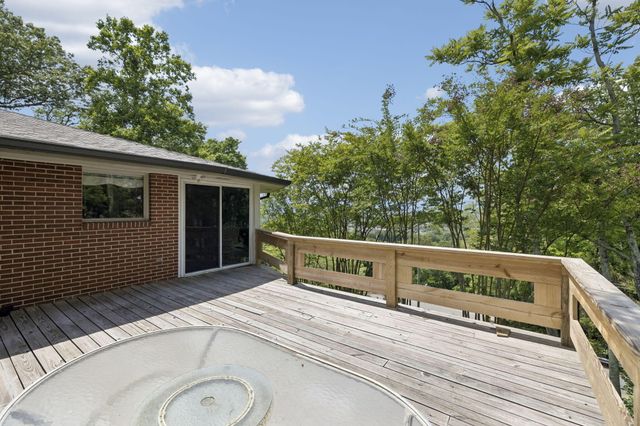 54 Shallowford Road, Chattanooga, TN 37404