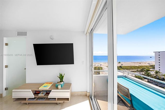 465 Ocean Dr 1008, Miami Beach, FL 33139