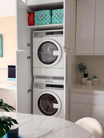 465 Ocean Dr 1008, Miami Beach, FL 33139