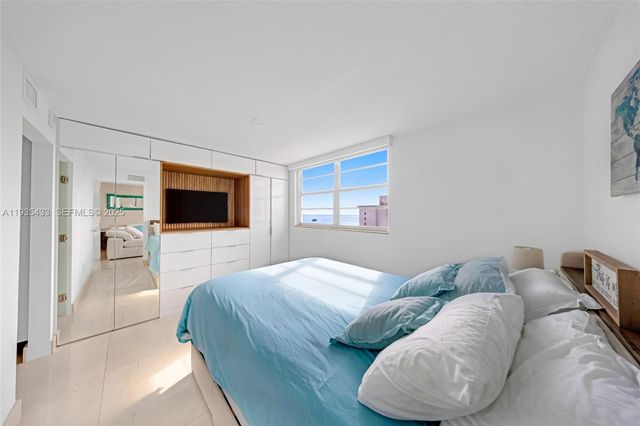 465 Ocean Dr 1008, Miami Beach, FL 33139