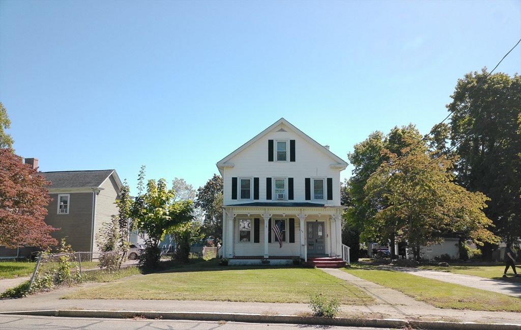 48 Oak St, Taunton, MA 02780