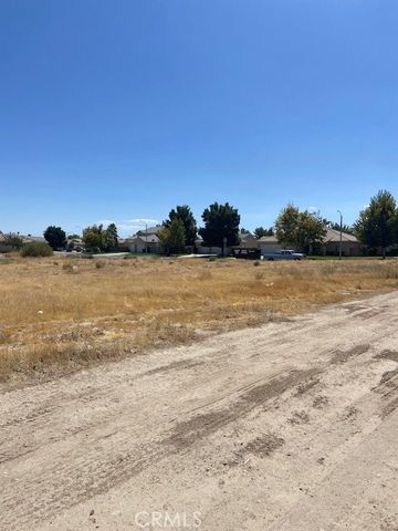 4 Georgia Court, Lancaster, CA 93536