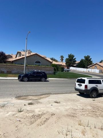 4 Georgia Court, Lancaster, CA 93536