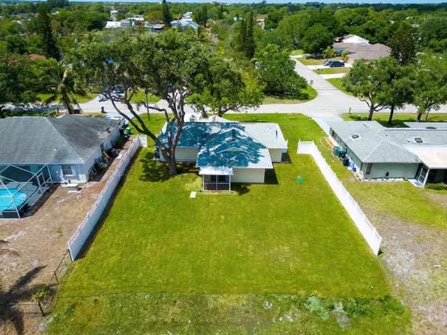 2441 SE Avalon Road, Port St. Lucie, Port St Lucie, FL 34952