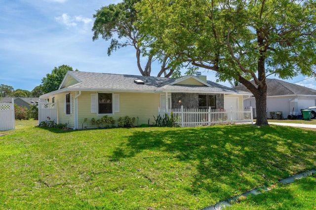 2441 SE Avalon Road, Port St. Lucie, Port St Lucie, FL 34952