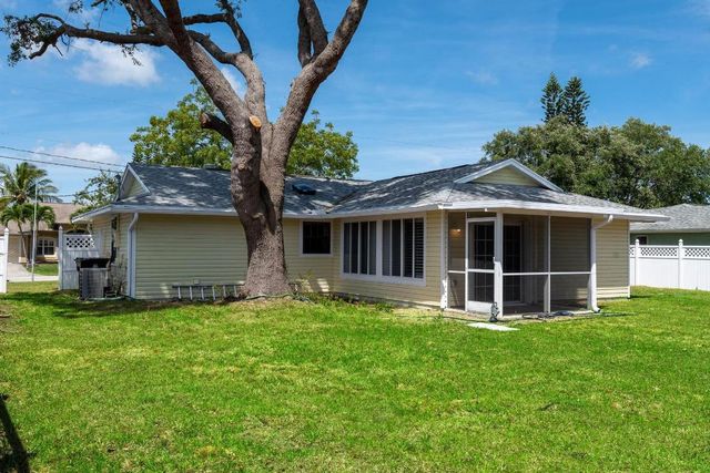 2441 SE Avalon Road, Port St. Lucie, Port St Lucie, FL 34952