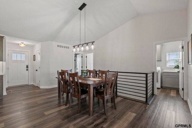 1617 NW 54th Court, Lincoln, NE 68528