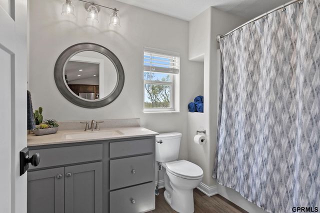 1617 NW 54th Court, Lincoln, NE 68528