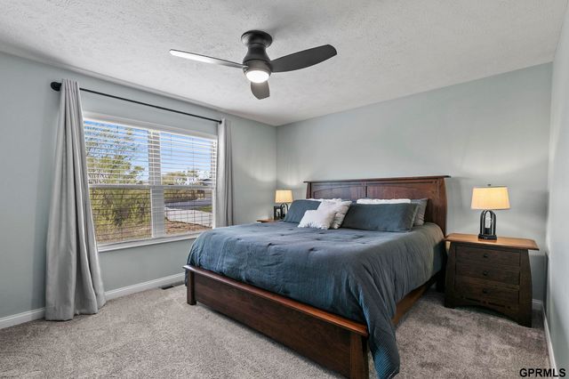 1617 NW 54th Court, Lincoln, NE 68528