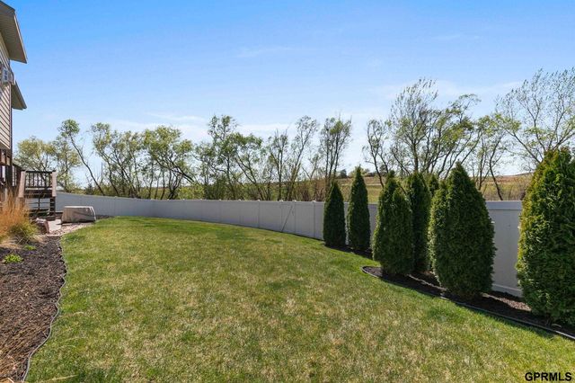 1617 NW 54th Court, Lincoln, NE 68528