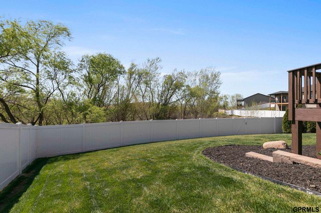 1617 NW 54th Court, Lincoln, NE 68528