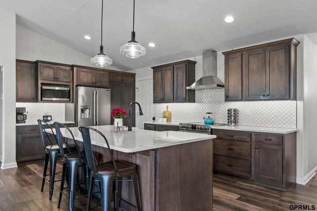 1617 NW 54th Court, Lincoln, NE 68528