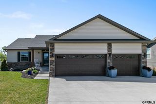 1617 NW 54th Court, Lincoln, NE 68528