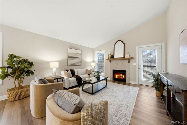 48 Ivy Way, Lancaster, NY 14086