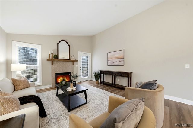 48 Ivy Way, Lancaster, NY 14086