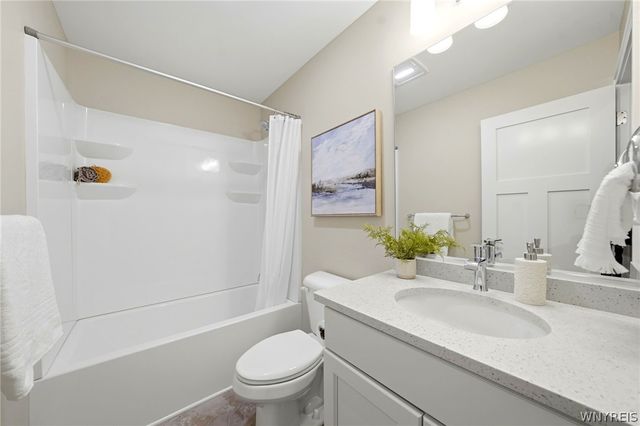 48 Ivy Way, Lancaster, NY 14086