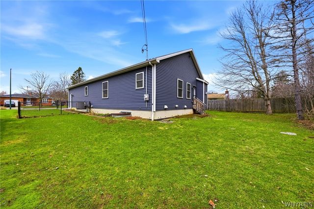 48 Ivy Way, Lancaster, NY 14086