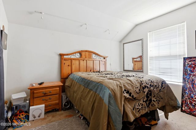 38 Kentucky Way, Freehold, NJ 07728