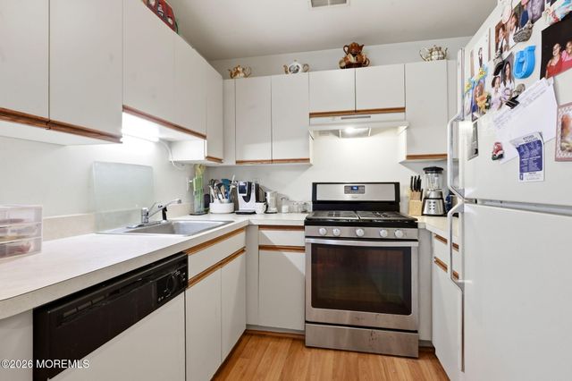 38 Kentucky Way, Freehold, NJ 07728
