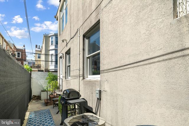 1620 MOUNT VERNON ST, Philadelphia, PA 19130