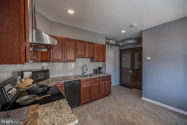 1620 MOUNT VERNON ST, Philadelphia, PA 19130