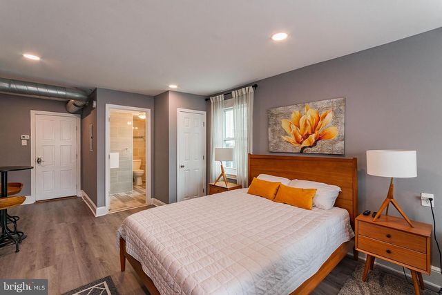 1620 MOUNT VERNON ST, Philadelphia, PA 19130