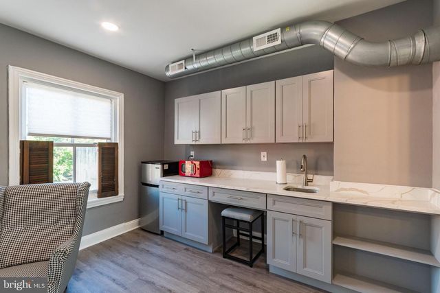 1620 MOUNT VERNON ST, Philadelphia, PA 19130