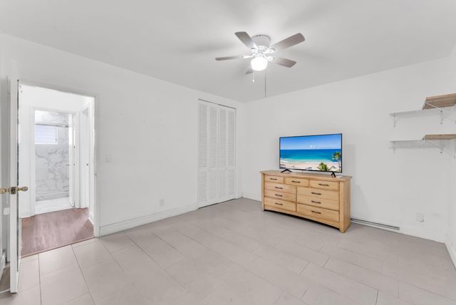 7401 Pines Boulevard 201, Pembroke Pines, FL 33024