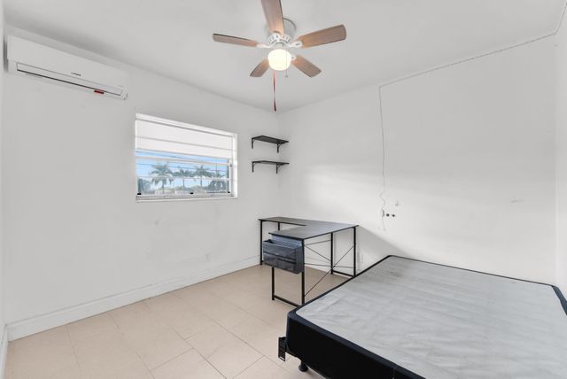 7401 Pines Boulevard 201, Pembroke Pines, FL 33024