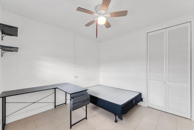 7401 Pines Boulevard 201, Pembroke Pines, FL 33024