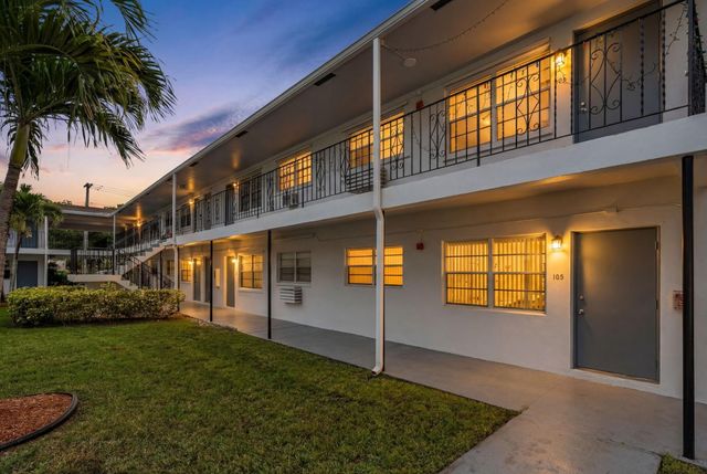 7401 Pines Boulevard 201, Pembroke Pines, FL 33024