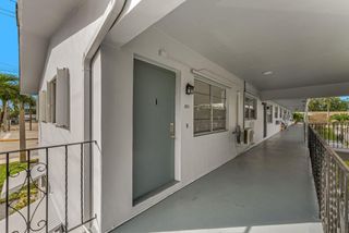 7401 Pines Boulevard 201, Pembroke Pines, FL 33024