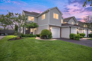1100 E Cambria Lane, Lombard, IL 60148