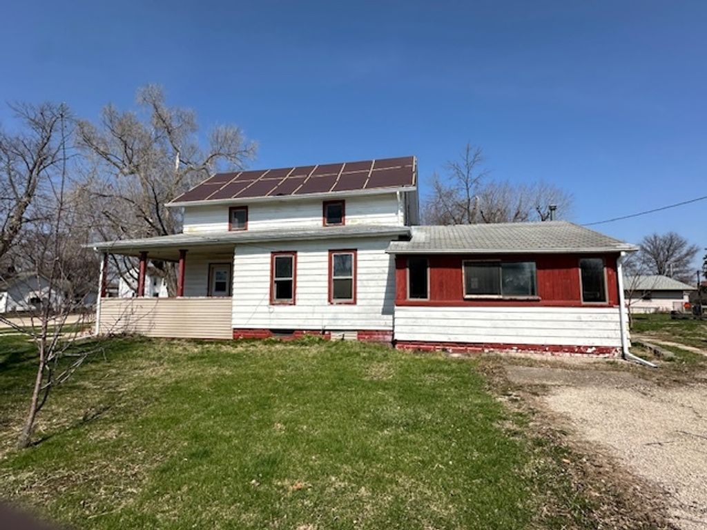 102 N Jackson Street, Gardner, IL 60424