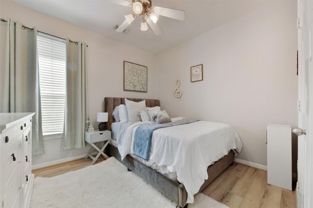 4616 Chaperel Drive, Pearland, TX 77584