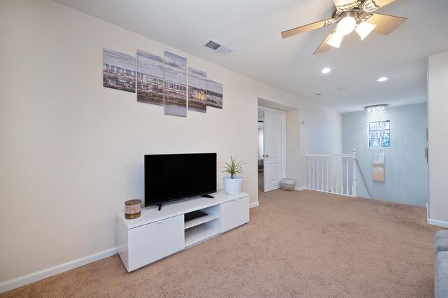 1136 Kensington Ln, Lincoln, CA 95648