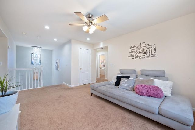 1136 Kensington Ln, Lincoln, CA 95648