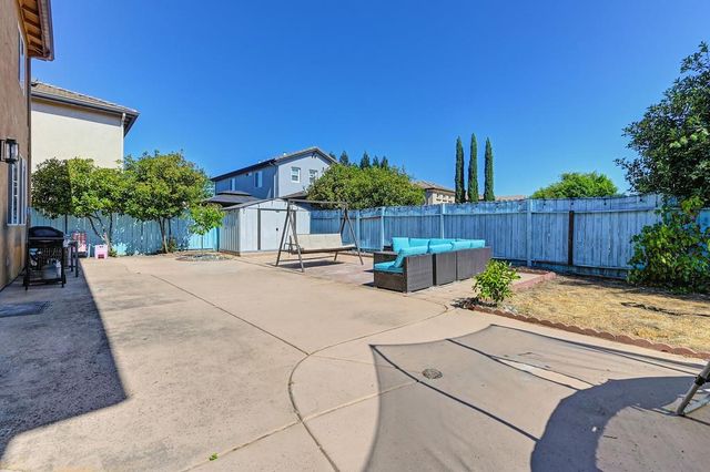 1136 Kensington Ln, Lincoln, CA 95648