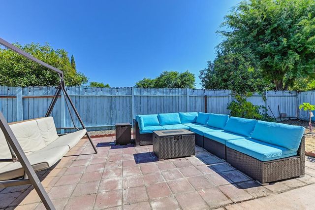 1136 Kensington Ln, Lincoln, CA 95648