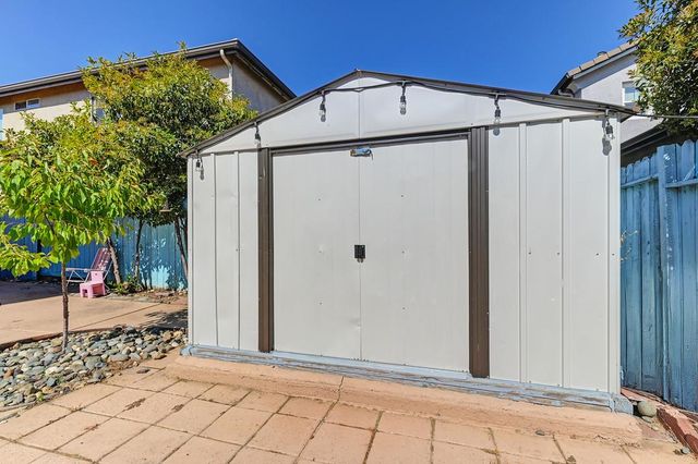 1136 Kensington Ln, Lincoln, CA 95648